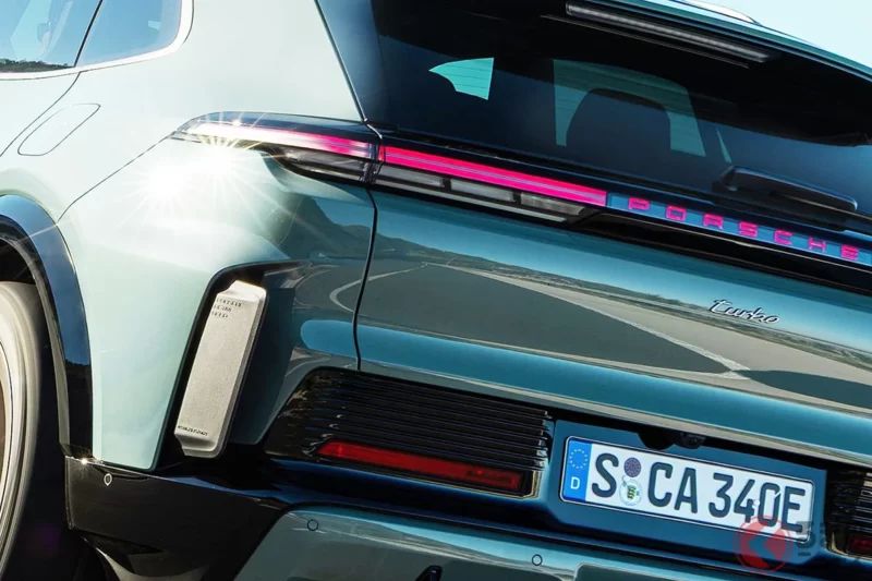 「1100匹馬力」超強！新款「5人座SUV」世界首次亮相！ 擁有超跑級性能的高性能版本！ 創新的「彎曲螢幕」搭配可變尾翼與空力套件，令人驚艷的保時捷「Cayenne Electric」在歐洲登場￼￼￼