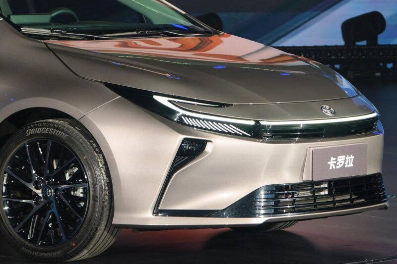 豐田全新「Corolla」正式亮相！換上「錘頭式」車頭、車身尺碼也放大！連引擎也一起升級！面向中國市場的版本預計 12 月上市