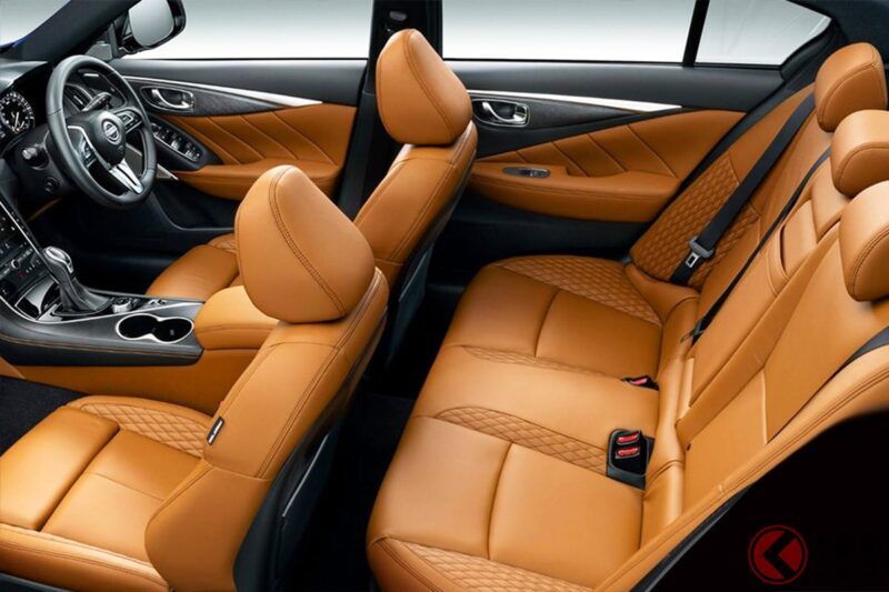 日產推出全新「FR房車」！ 雖然比最頂級車型便宜大約「150萬日圓」，但外觀卻承襲「GT-R的風格」，內裝也走高級路線！ 搭載「超過300匹馬力」的 V6 渦輪引擎，看起來超好開的這款「Skyline」入門車型到底是怎樣的存在？