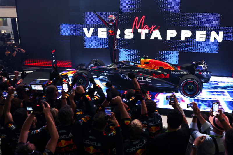 Red Bull 車隊卡達站策略致勝 Max Verstappen奪下關鍵第七座分站冠軍