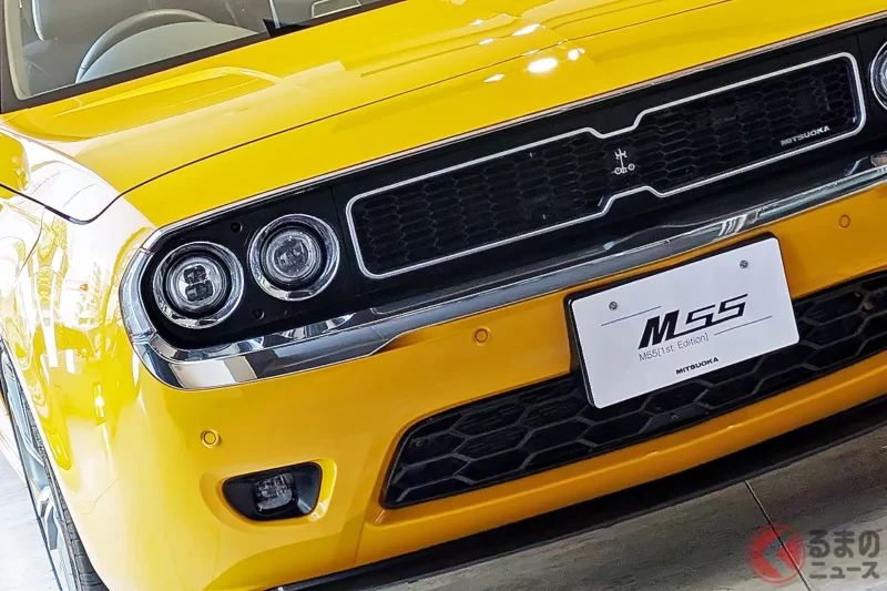 三重岡（Mitsuoka）發表全新「仿 Kenmeri 風格運動雙門跑車」！ 復古感十足的「圓形四燈」設計也超帥氣，打造精悍的客製化車型！ 限量 250 台的「M55 ‘1st Edition’」正式推出￼￼￼