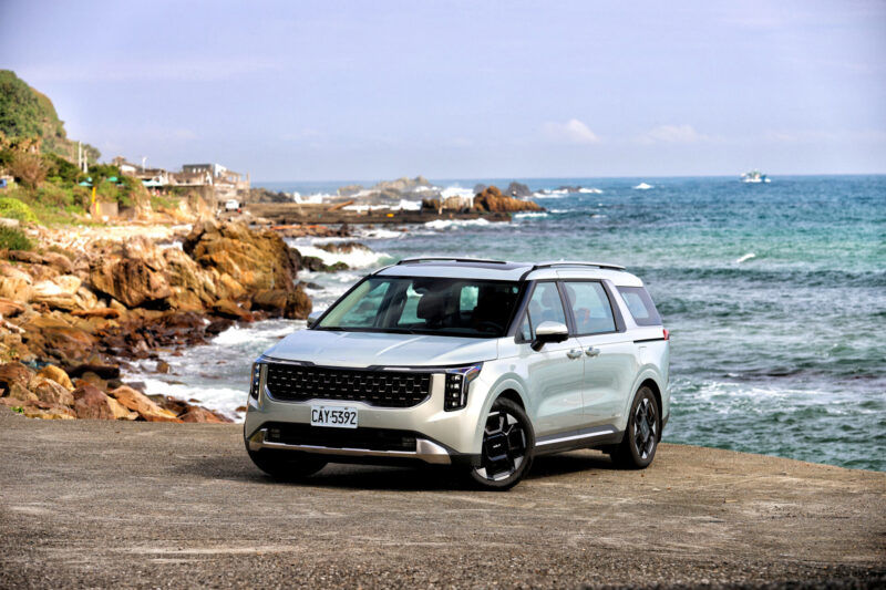 全功能豪華休旅7/8人座 Kia The new Carnival