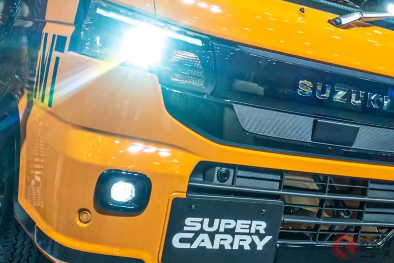 鈴木「全新」輕型貨卡首度公開！   睽違12年的大改款完成「雙人座版本」！  寬敞車室搭配「壞壞黑臉」造型的「Super Carry X Limited」正式登場￼￼￼