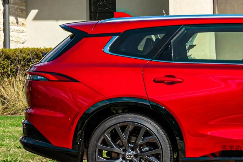 Toyota 推出全新「4WD 旅行車 SUV」！ 約 690 萬日圓、240 匹馬力的「Crown Signia」登場！ 打造長達 2 公尺的「完全全平坦空間」，這款美規「Crown」到底是什麼來頭？