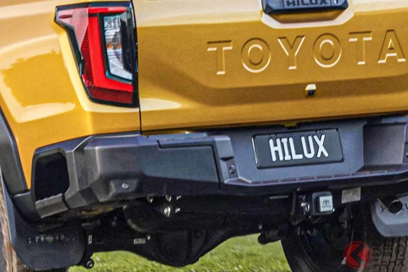 約 336 萬日圓！時隔 10 年全面改款的豐田新型「Hilux」登場！ 提供 6 速手排選項，「TOYOTA」字樣車標也很吸睛！ 第 9 代「新車型」也將在澳洲販售
