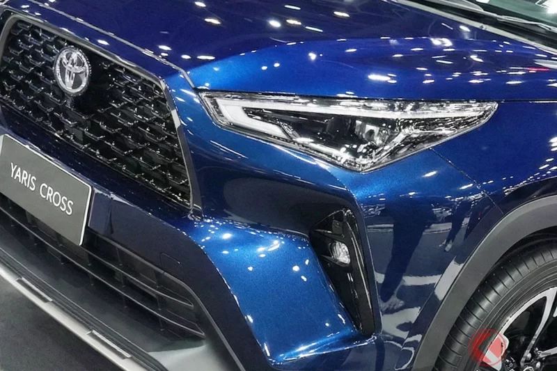 Toyota「稍微大一號的 Yaris Cross」實車公開！  採用「RAV4 風格」大型水箱護罩＋離地高度提升，對惡路更有一套！ 最新「小型 SUV」於泰國亮相！