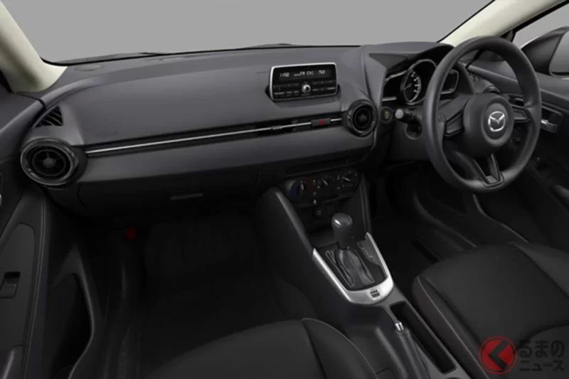 馬自達新款「小型車」發表！ 比最高級車型便宜「78萬日圓」＆擁有「最省油」規格超吸引人！ 全長4米的小巧車身搭配進化的舒適內裝！ 還能選擇特別塗裝色，「馬自達2」最入門車型到底有什麼特色？