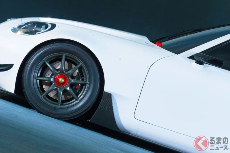 全長4米！豐田「4人座FR跑車」引發熱烈回響！ 「比86還小的FR太棒了！」「我馬上就要買！」的聲音也不斷傳出！ 搭載6速手排，看起來超好玩的「小型雙門跑車」S-FR登場！￼￼￼