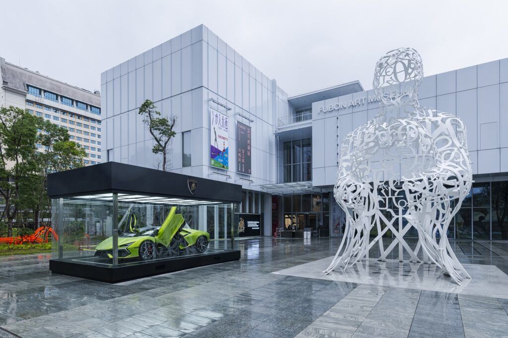 蠻牛犇擎盛典 Lamborghini 全車系混合動力陣容首度齊聚臺灣