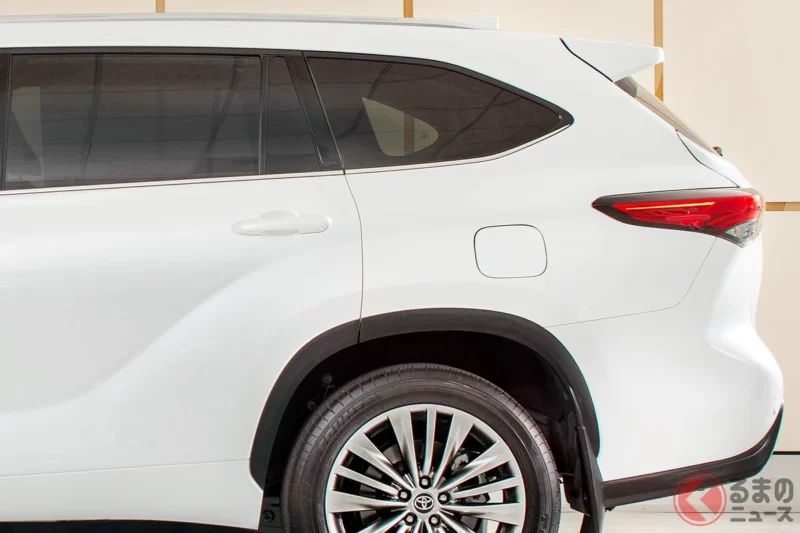 約新台幣564萬元！ 豐田全新「7人座SUV」登場！  搭載強勁的2.4升渦輪引擎與高性能四輪驅動系統！  擁有車長5公尺級的大車身，並提供油電混合動力的「Highlander」加拿大規格究竟是什麼樣的車款呢￼￼￼