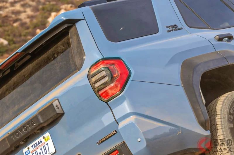 Toyota 全新「7 人座 SUV」超厲害！ 睽違 15 年全面大改款的第 6 代「Hilux Surf 後繼車」推出新車型！ 同時融入經典老車設計的美規「4Runner」究竟是什麼來頭？