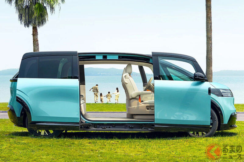 新車約590萬元！ 世界首創「左右雙開」滑門的小型巴士太猛了！  全長4.6m「剛剛好」的車身卻擁有「超～寬敞」車室！ 「即將登陸日本」由Zeekr打造的「創新小型巴士」MIX中國規格是什麼來頭？