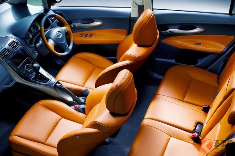 豐田超新奇「小一號的 Crown!?」登場！  全長4.2 公尺車身卻配上「豪華內裝」！   搭載「大排氣量 V6」引擎、專屬配備滿滿！   高級感全面升級的超快掀背車「Blade Master」到底是什麼來頭？