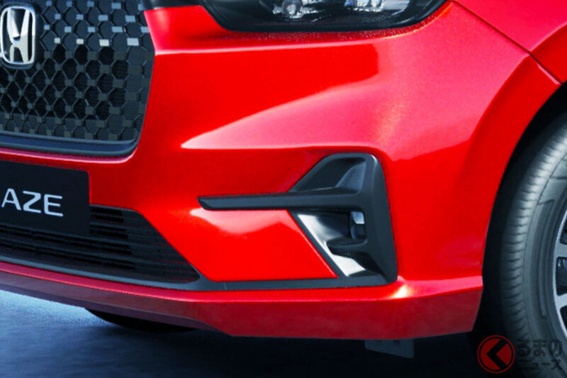 新車售價約145萬日圓！本田推出的嶄新「超小型四門房車」引發熱烈迴響！網友紛紛表示「竟然搭載手排太棒了！」、「對沒錢的年輕人超適合！」。這輛全長僅4公尺的獨特房車，是以「Vezel臉」設計的「Amaze」印度版本！