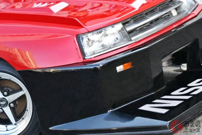 日產「嶄新Skyline」即將首度公開！ 延續舊款車的「方正線條設計」並配備大型尾翼！ 鮮明「紅×黑雙色」的學生自製跑車「Re30 Skyline Silhouette」在東京車展（TAS）上的展示熱情引起熱烈關注