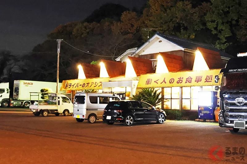 為什麼現在「Drive-in 餐廳」再次受到注目!? 卡車司機指定的食堂「受歡迎的祕密」是什麼？巡禮昭和復古風「Drive-in」～『與倉Drive-in』篇（千葉縣）～
