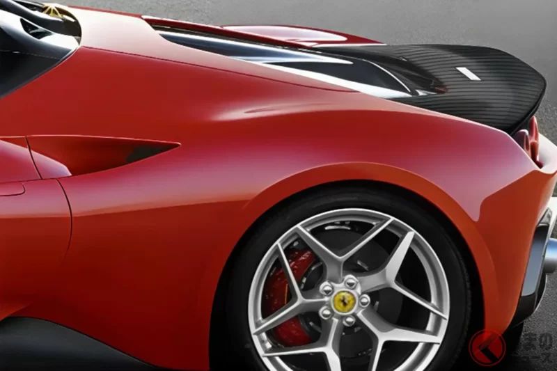 嶄新的「日本的『法拉利』」太厲害了！採用日本專屬設計，並搭載約700匹馬力的「V8 雙渦輪」純汽油引擎！世上「不存在相同規格」的獨一無二車款，「J50」究竟是什麼？