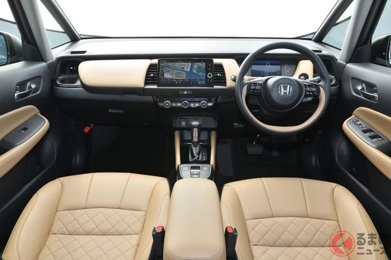 新車約 237 萬日圓！本田的小型豪華車引發關注！全長 4 米的「剛剛好」尺寸，將高級感完美凝縮！「Fit」最高等級車型「LUXE」有哪些特色呢？