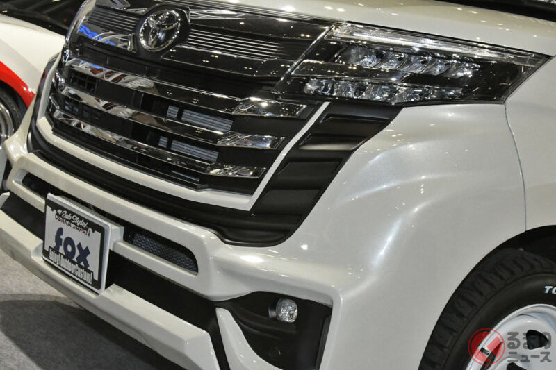 豐田超新穎「擁有ランクル臉的Roomy」太厲害了！「超大水箱護罩」＆「類似Land Cruiser的前保險桿」提升車格存在感！能通過車檢的CLS「LandCru-Me」客製化車到底是什麼？