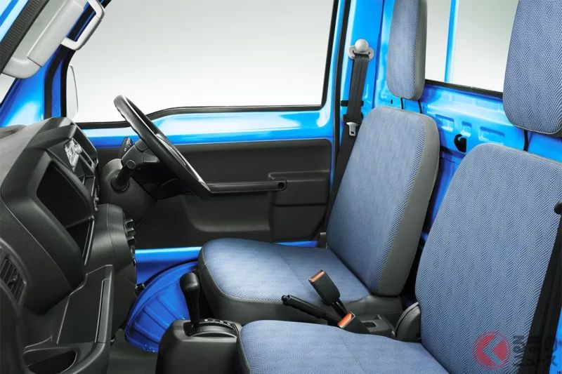 本田斬新「超復古」輕型貨卡引發熱烈回響！「這真的是原廠？」「明明是商用車卻超帥…」「搞不好是我最喜歡的一台本田車」等聲音湧現！採用超有昭和味「老車設計」的「Acty Spirit Color Style」究竟是什麼來頭？