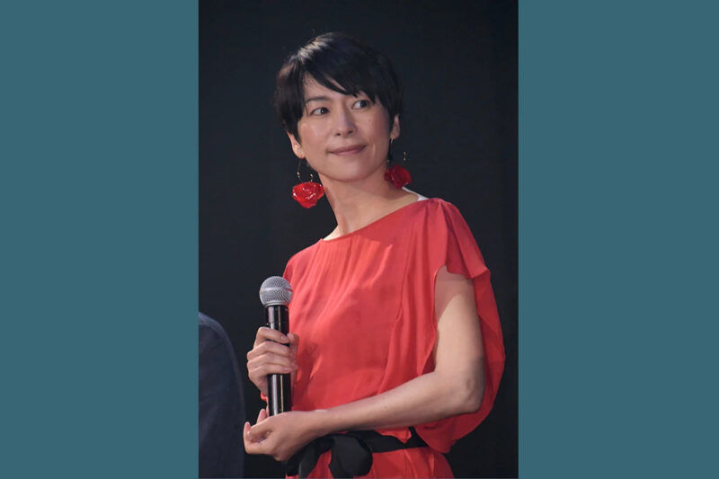 女優「西田尚美」摯愛的「黑色高級SUV」超帥氣！ 意外的「相棒」也讓人驚呼「好帥」！ 她6年間駕駛的愛車是？