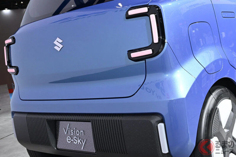 鈴木新型「4人乘坐輕型車小型休旅」引關注！滑順車頭×方正箱型車身追求親和力！比Alto更高的「生活新夥伴」Vision e-Sky是什麼？