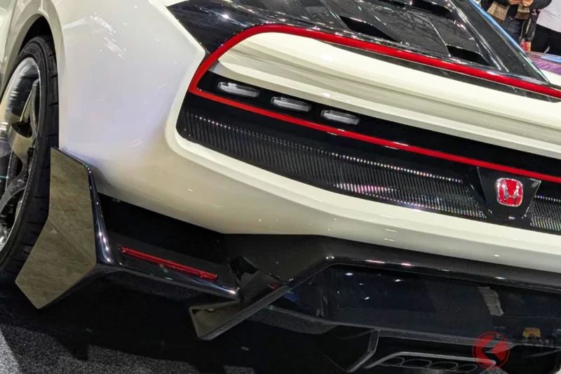 本田全新「NSX」世界首度公開！採用向初代致敬的震撼設計，以及「Type R」專屬的紅色“H”徽章！還有特色的「口字型尾燈」！由義大利設計公司打造的「Honda NSX Tribute」登場！