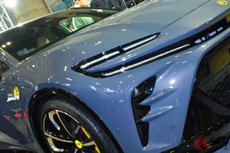 斬新「運動風格SUV」實車亮相！「專屬設計」＋「原創Logo」營造出「感受義大利氣息」的摩登氛圍超帥氣！以Crown Sport為基礎打造的K-Factory「AERO OVER P639e」公開展示！