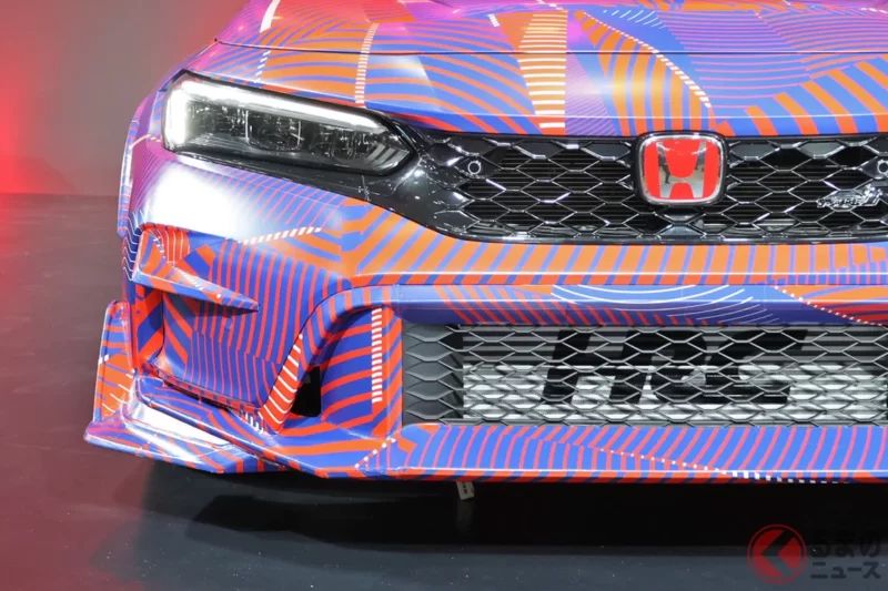 本田全新「超猛的 Civic Type R」全球首度公開！被稱為「究極純種跑車」的車款，進化成充滿震撼力的「賽車風」完整改裝車!? 距離市售化更近一步的「Type R HRC Concept」現身 TAS 2026