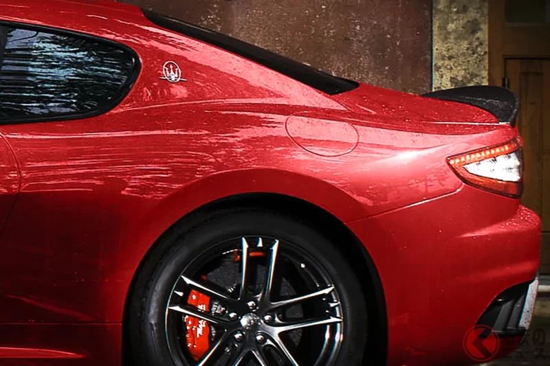 比豐田「GR Yaris」還便宜!? 價格超親民的「超跑」是什麼來頭？ 全長 4.9 公尺的優美車身，搭載法拉利「V8」引擎！ 高級進口車「瑪莎拉蒂」GranTurismo 究竟是怎樣的車？