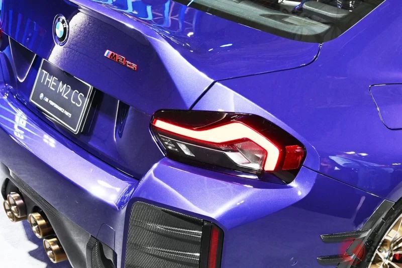 全長4.5米級的「全新FR跑車」日本首度亮相！搭載530匹馬力「直列六缸雙渦輪引擎」！輕量化車身加上四出排氣管超帥！「超高性能」BMW「M2 CS」的客製化版本將在TAS現身