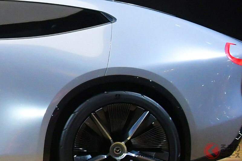 馬自達新型「轉子引擎」轎跑值得關注！最高輸出超過 500 馬力，卻搭載節能的「創新系統」！在「RX-7 復活」的期待已經持續兩年之後，這款以「意想不到的車身造型」亮相的「Vision X Coupe」，揭示了現實中的解決方案