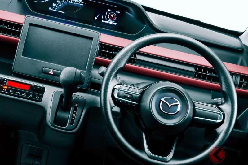 新車145萬日圓！Mazda 發表全新「4人座」輕型廂車！寬闊感十足的「俐落動感設計」＋先進油電系統上身！「每公升22.6公里」的省油表現同樣吸睛，全新「Flair」正式登場！