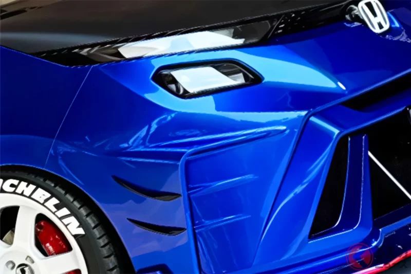 本田新型「超厲害Fit」世界首度公開！採用全新「前衛造型」、加上「打洞引擎蓋」＆超霸氣「專屬設計」！在中國亮相的「超運動化」真．改裝版本令人期待！