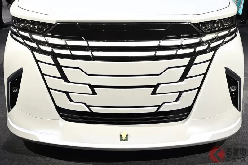 豐田全新「Alphard」首度公開！閃亮的「幾何造型水箱護罩」＆「車頂擾流板」超吸睛！白色內裝展現高質感的「Modellista Concept」到底有多特別！