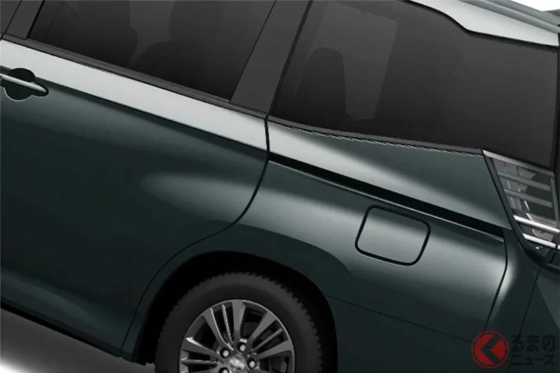 豐田「全新“Voxy”」一亮相就引發熱議，支持與反對的聲音都不少！最入門規格比最高等級便宜「97萬日圓」，不少人表示「比想像中還充實」「性價比很高」，也有人抱怨「顏色選擇少了一些，有點可惜」。最便宜的車型成為焦點！