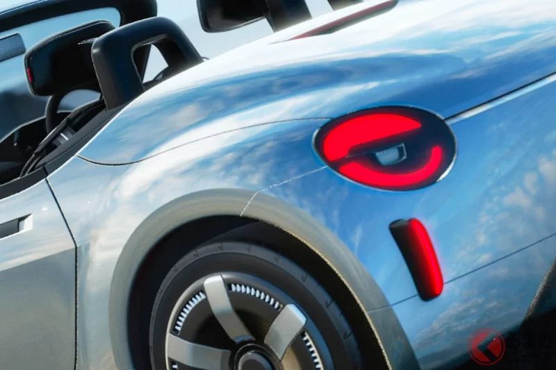 大發全新「FR」跑車登場！全長約3.4公尺的「小巧車身」，搭配初代風格的「經典老車設計」！圓形頭燈超有味道的「K-OPEN」是什麼？