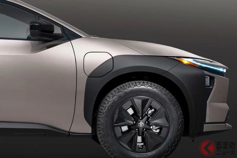 豐田「全新休旅SUV」實車即將首度公開！搭載380匹馬力強悍動力＋超大行李廂超吸睛！巨型螢幕科技感十足，全新「bZ Woodland」在加拿大亮相！