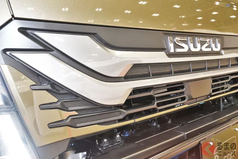 五十鈴（Isuzu）推出全新「5人乘坐‘高級’卡車」!? 全長約6.7米的「寬長大車身」竟能讓「4人」躺下休息，打造超寬敞空間！時尚內裝也超有型，NTB超過2300萬日圓的旗艦車中泊車型「Be-cam」最新「新型Geo-Rome」令人驚豔！