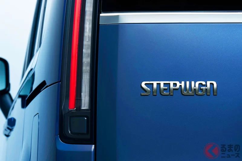 「也太懷念了…！」本田「全新“Step WGN”」超厲害！ 專屬的「初代」致敬徽章×方正設計，滿滿復古感！ 回歸原點又配備充實的「30週年紀念版」引發熱烈關注！