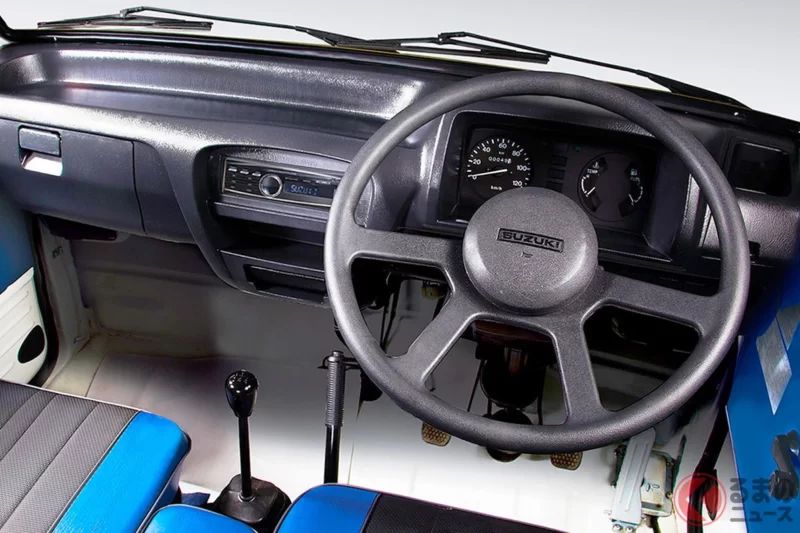 新車只要108萬日圓！Suzuki這款「可載8人」的小型廂型車太狂了！之所以這麼便宜，關鍵就在於「超級陽春的配備」!? 被稱為「會跑的化石」、主打極致實用取向的創新「Bolan」巴基斯坦規格，成為關注焦點！