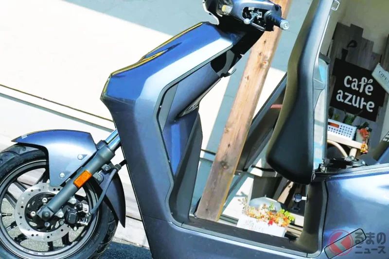 新車只要16萬日圓！ヤマハ発動機「新型速克達」引發正反兩極熱議！「這價格太猛了…」「比中古50cc還便宜？」、「也期待推出更運動化的『ZR規格』！」等聲音湧現！與本田技研工業合作打造的「新型Jog e」成為關注焦點！