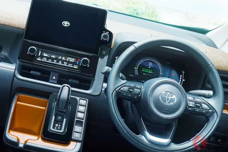 豐田最新的「四輪驅動」小型多功能休旅車真的很厲害！這款車採用可乘坐7人的豪華內裝設計，不僅專屬造型吸睛，還配備「雙側電動滑門」，魅力十足！幾乎可以說是「小型豪華車」的高性價比小型休旅車——這就是「Sienta Z」！