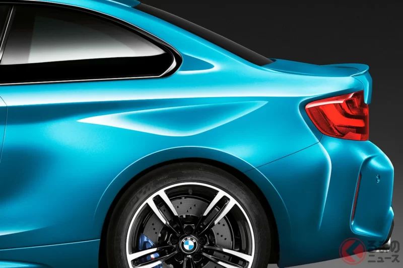 比豐田「GR Corolla」還便宜!? 這款「平價」FR跑車到底是什麼車？全長4.4米的車身，搭載超過400匹馬力的直列六缸渦輪增壓引擎！還有6速手排的高級進口車「BMW M2」詳情介紹