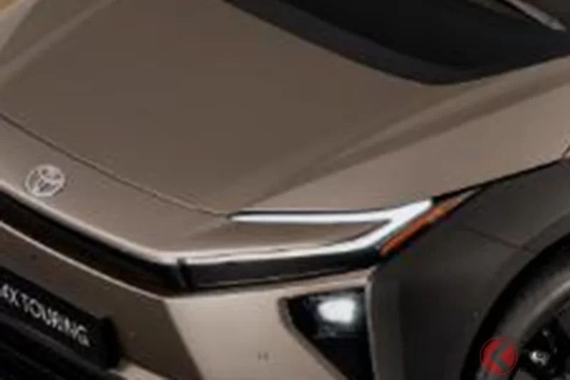 豐田「全新旅行車風格 SUV」引發關注！車身尺碼比「Crown Estate」稍微小一點，卻擁有「更大一點」的行李廂容量！預計 2026 年春季登場的「bZ4X Touring」究竟是什麼來頭？