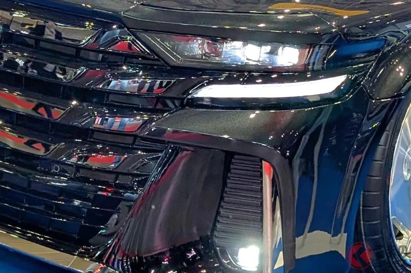 前衛「Vellfire 房車版」通過車檢引爆熱議！「恭喜」「拜託豐田當成『新款 Celsior』推出」「真的好想要」等聲音不斷！以 Lexus LS 為基礎打造的 NATS「大型房車」終於能正式上路！