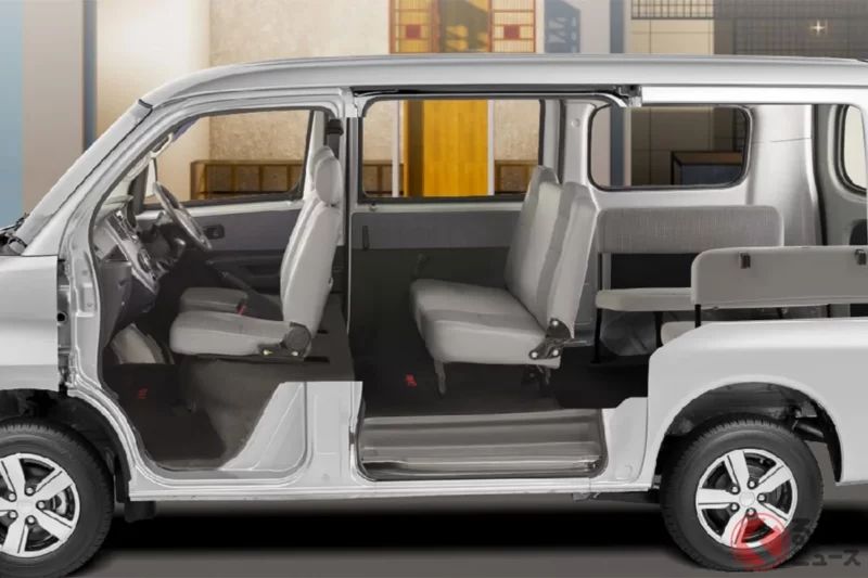 全長4米，竟然能「坐9人！」大發的「四排座迷你廂型車」超厲害！新車價格約200萬日圓，堪稱「究極實用車款」，就連崎嶇路面也能應付！值得關注「Gran Max」新型車款
