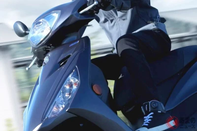售價29萬日圓！每公升可跑51.9公里的Yamaha「全新Underbone速克達」開賣！輕量化車身＋大容量置物空間，日常通勤超實用！導入新車色的「Axis Z」2026年式登場