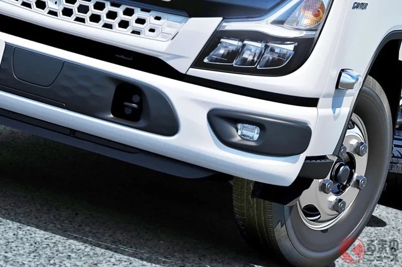 新車售價719萬日圓，還有5速手排可選！三菱發表「全新Canter」！採用全新「精悍車頭設計」並提升最大10％燃油效率！這款「小型貨車的經典車型」全面刷新後正式上市