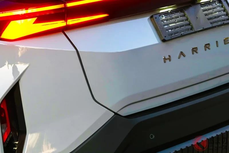 新車262萬日圓！最新「Harrier」搭載超強悍的「2000cc柴油引擎」！配備超帥氣的「一字型尾燈」，還有主打「正統戶外風」的Adventure X版本可選！Tata這款「創新SUV」印度規格真的很猛！